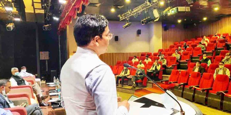 ଆର୍ଥିକ ଅନୁଦାନକୁ ସଂପୂର୍ଣ୍ଣ ବିନିଯୋଗ କରି କୃଷକ ମାନଙ୍କ ଆୟ ବୃଦ୍ଧି କରିବା ଉପରେ ଗୁରୁତ୍ୱ – ମନ୍ତ୍ରୀ ଡ. ସାହୁ 