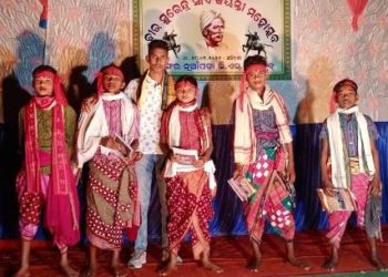 ବରଗଡ଼ ଜିଲ୍ଲା ଅନ୍ତର୍ଗତ ଧାଙ୍ଗେର ଗ୍ରାମ ନୂଆପଡ଼ା ଠାରେ ବୀର ସୁରେନ୍ଦ୍ର ସାଏ କ୍ଳବ ତରଫରୁ ନେତାଜୀ ସୁବାଷ ଚନ୍ଦ୍ର ବୋଷ ଏବଂ ବୀର ସୁରେନ୍ଦ୍ର ସାଏଙ୍କ ଜନ୍ମ ଜୟନ୍ତୀ ପାଳନ କରାଯାଇଛି