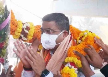 କେନ୍ଦ୍ର ପେଟ୍ରୋଲିୟମ ମନ୍ତ୍ରୀ ଧରମେନ୍ଦ୍ର ପ୍ରଧାନଙ୍କୁ ଫୁଲନଖରା ଛକରେ ସମ୍ବର୍ଦ୍ଧନା