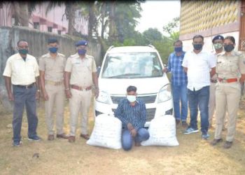 ଅବକାରୀ ଫ୍ଲାଇଙ୍ଗ ସ୍କାର୍ଡ଼ ପକ୍ଷରୁ ୩୬ କେଜି ଗଞ୍ଜେଇ ସହ ୱ।ଗନର କାର ଜବତ, ଜଣେ ଗିରଫ