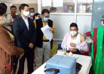 ଜିଲ୍ଲା ମୁଖ୍ୟ ଚିକିତ୍ସାଳୟରେ କୋଭିଡ୍ ଟୀକାକରଣ ଡ଼୍ରାଏରନ୍, ଢେଙ୍କାନାଳ