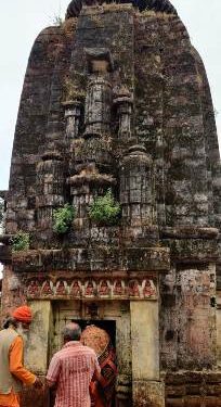 ମହେନ୍ଦ୍ରଗିରି ଶିଖରରେ ମଦ ମାଛ ମାଂସର ଆସର