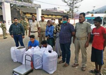 ଇସ୍ପାତ ନାମକ ଘରୋଇ ବସରୁ ୭୨ କେଜି ଗଂଜେଇ ଜବତ, କଣ୍ଡକ୍ଟର ସମେତ ୫ ଗିରଫ