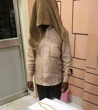 ମହିଳାଙ୍କ ବେକରୁ ସୁନାଚେନ୍ ଲୁଟ ଘଟଣା ସୁନାଚେନ ଜବତ, ଜଣେ ଗିରଫ- ସହଯୋଗୀ ଫେରାର