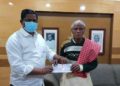 ୫୦ ହଜାର ଟଙ୍କା ମାନ୍ୟବର ମୁଖ୍ୟମନ୍ତ୍ରୀଙ୍କ ରିଲିଫ ପାଣ୍ଠିକୁ – ଶ୍ରୀ ବିଶ୍ଵାଳ ବ୍ରହ୍ମଗିରି ଅଞ୍ଚଳର ଜଣେ ବିଶିଷ୍ଟ ସମାଜସେବୀ,ପ୍ରଦାନ କରିଛନ୍ତି
