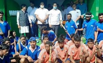 ଖୁବ୍‌ଶୀଘ୍ର ସୁନ୍ଦରଗଡ଼ରେ ଶେଷ ହେବ ଟର୍ଫ ନିର୍ମାଣ ; ସାଧାରଣ ଘାସ ଗାଲିଚା ନୁହେଁ, ଆନ୍ତର୍ଜାତିକ ମାନର ଟର୍ଫରେ ଅଭ୍ୟାସ କରିବେ ଖେଳାଳୀ : କ୍ରୀଡ଼ା ମନ୍ତ୍ରୀ