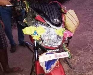 ବାଇକ୍ ସହ ପିକପ ଗାଡ଼ି ମୁହାଁମୁହିଁ ଧକ୍କା ; ୩ ଗୁରୁତର ଆହତ
