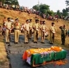 ବିଏସଏଫ ଜବାନଙ୍କ ମୃତ୍ୟୁ : ତ୍ରିନାଥ ଅମର ରହେ ଧ୍ୱନିରେ କମ୍ପିଲା ଗାଁ ଦାଣ୍ଡ , ରାଷ୍ଟ୍ରୀୟ ମର୍ଯ୍ୟଦା ସହକାରେ ଶେଷ କୃତ୍ୟ ସମ୍ପର୍ଣ୍ଣ