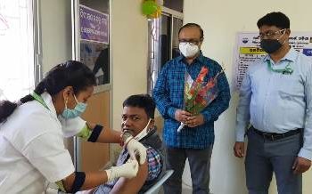 କୋଭିଡ ଟୀକା ନେଲେ ଜିଲ୍ଲାପାଳ ଏବଂ ଏସପି