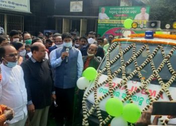 ଭାଟସାହି ସରପଞ୍ଚ କିଶୋର ଚନ୍ଦ୍ର ସାହୁ ନିଜ ମାଙ୍କ ନାମରେ “ତଅପୋଇ” ନାମକ ଏକ ଆମ୍ବୁଲାନ୍ସ କୁ – କୃଷି ଓ ଉଚ୍ଚ ଶିକ୍ଷା ମନ୍ତ୍ରୀ ଡ଼ଃ ଅରୁଣ କୁମାର ସାହୁ ଉଦଘାଟନ କରିଛନ୍ତି