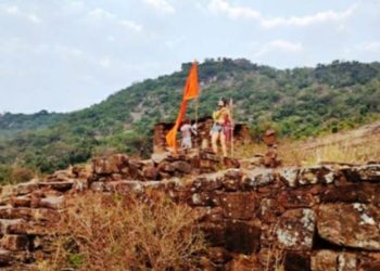 ପାରଳାଖେମୁଣ୍ଡି  : ଗଜପତି ଜିଲ୍ଲାରେ ଥିବା ମହେନ୍ଦ୍ରଗିରି ଶିଖରରେ ଇତିହାସରେ ପ୍ରଥମ ଥର ପାଇଁ ବିନା ଭକ୍ତରେଶିବରାତ୍ରି ଉଜାଗରପାଳନ