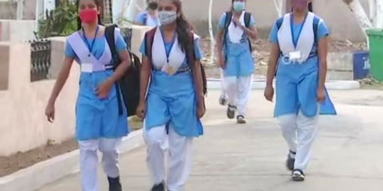 ଏପ୍ରିଲରୁ ଆଉ ସ୍କୁଲ୍‌ରେ ହେବନି ରବିବାର କ୍ଲାସ୍ – ମନ୍ତ୍ରୀ ସମୀର ଦାଶ‌