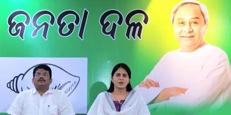 ପ୍ରଧାନମନ୍ତ୍ରୀ ଆବାସ ଯୋଜନାରେ ବିଜୁ ପକ୍କାଘର ଲୋଗୋ ପ୍ରସଙ୍ଗରେ ବିଜେପି ଉପରେ ବର୍ଷିଲା ବିଜେଡି
