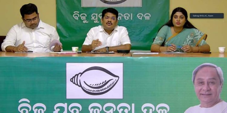 ଶହଶହ ଅସହାୟ, ରୋଗୀ, ଯନ୍ତ୍ରଣାରେ ଜର୍ଜରିତଙ୍କ ପାଇଁ ଅମୃତର ସିନ୍ଧୁ – “ଜୀବନ ବିନ୍ଦୁ” କାର୍ଯ୍ୟକ୍ରମ