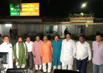 ଶିମିଳିପାଳ ଅଭୟାରଣ୍ୟରେ ନିଆଁ; ବରିଷ୍ଠ ବିଧାୟକ ଜୟନାରାୟଣ ମିଶ୍ରଙ୍କ ନେତୃତ୍ୱରେ :  ୧୫ ଜଣିଆ ପ୍ରତିନିଧି ଦଳର ଶିମିଳପାଳ ଗସ୍ତ