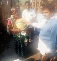 ଅଗ୍ନି ବିପନ୍ନଙ୍କୁ ଦଶପଲ୍ଲା ବିଧାୟକ ରମେଶ ଚନ୍ଦ୍ର ବେହେରା ଙ୍କ ସହାୟତା