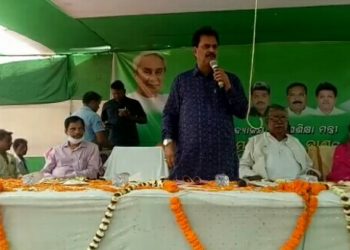 ଗଣଶିକ୍ଷା ମନ୍ତ୍ରୀ ସମୀର ରଞ୍ଜନ ଦାସ ଭଦ୍ରକ ଜିଲ୍ଲା ଗସ୍ତରେ