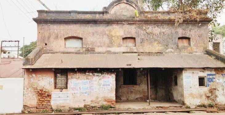 କଳାହାଣ୍ଡି ଜିଲ୍ଲାର ଭବାନୀପାଟଣା ସହରରେ ଦେଶର ପ୍ରଥମ ଘରୋଇ ପାୱାର ହାଉସ ଥିଲା : ଏବେ ମଧ୍ୟ ବିଜୁଳି ଉତ୍ପାଦନ ପାଇଁ ବ୍ୟବହାର ହୋଇଥିବା ଜର୍ମାନୀର ମେସିନଗୁଡ଼ିକ ଖତ ଖାଇ ପଡ଼ିରହିଛି