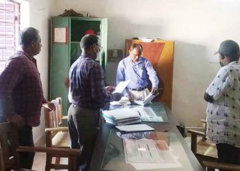 ଆୟବହିର୍ଭୁତ ସମ୍ପତି ଠୁଳ ଅଭିଯୋଗରେ ; ବାସଭବନ ସମେତ ଏକା କାଳୀନ ୫ ଗୋଟି ସ୍ଥାନରେ : ବ୍ରହ୍ମପୁର ଭିଜିଲାନ୍ସ ଓ ପାରଳାଖେମୁଣ୍ଡି ଭିଜିଲାନ୍ସ ଦଳ ମିଳିତ ଭାବେ ଚଢ଼ାଉ