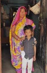 ବିପଦର ବନ୍ଧୁ ସ୍ଵେଚ୍ଛାସେବୀ ଅନୁଷ୍ଠାନ : ଗୁରୁତର ଆହତ ହୋଇଥିବା ସିଦ୍ଧାର୍ଥ ବାରିକଙ୍କ ପରିବାର ବର୍ଗଙ୍କୁ ଆର୍ଥିକ ସହାୟତା
