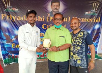 ପ୍ରିୟଦର୍ଶୀ ସ୍ମାରକୀ କ୍ରିକେଟ ଟୁର୍ଣ୍ଣାମେଂଟ : ଦ୍ୱିତୀୟ କ୍ୱାଟର ଫାଇନାଲ ମ୍ୟାଚରେ ଆସିକା ଦଳର ବୃହତ ବିଜୟ