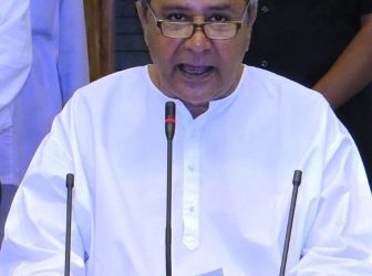 ରାଜ୍ୟର ସମସ୍ତ ବୋର୍ଡ ପରୀକ୍ଷାକୁ ସ୍ଥଗିତ ରଖିବା ପାଇଁ ମୁଖ୍ୟମନ୍ତ୍ରୀଙ୍କ ନିର୍ଦ୍ଦେଶ, ଆସନ୍ତା ୧୯ ତାରିଖ ସୋମବାର ଠାରୁ ସବୁ ସ୍କୁଲ ଓ ହଷ୍ଟେଲ ବନ୍ଦ ରହିବ