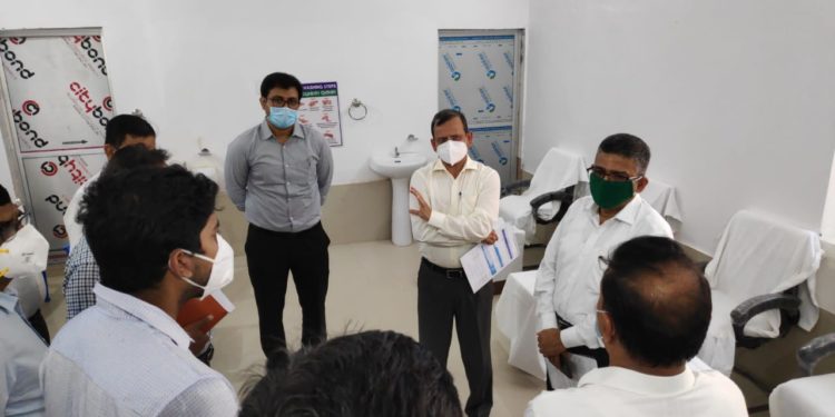 ମୁଖ୍ୟ ଶାସନ ସଚିବଙ୍କ କଳାହାଣ୍ଡି ଗ୍ରସ୍ତ,କୋଭିଡ ମୁକାବିଲାର ସମୀକ୍ଷା