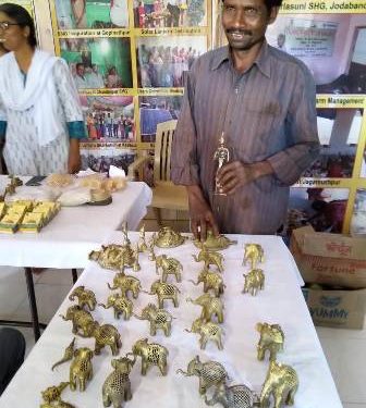 ବେଦାନ୍ତ ସ୍ଥାୟୀ ଜୀବିକା ନିର୍ବାହ ପାଇଁ ପାରଂମ୍ପାରିକ ‘ଢୋକ୍ରା’ କଳାକୃତିକୁ ପୁର୍ନଜୀବିତ କରୁଛି