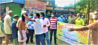 ଯୁବପରିଷଦ ଓ ସଚେତନ ନାଗରିକ ପକ୍ଷରୁ ଶଙ୍ଖଚିଲାରେ କରୋନା ସଚେତନତା କାର୍ଯ୍ୟକ୍ରମ ଅମାନିଆ ହେଲେ ଦଣ୍ଡ ; ତୁଣ୍ଡି ନପିନ୍ଧିଲେ ତଣ୍ଡ