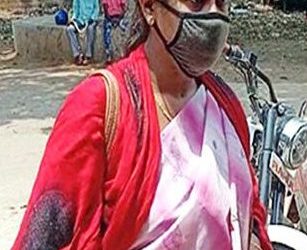 ପ୍ରାଥମିକ ସ୍କୁଲର ସହକାରୀ ଶିକ୍ଷୟିତ୍ରୀ ପୁଷ୍ପାଞ୍ଜଳି ଜେନା : ସ୍କୁଲ ପରିସରରେ ଧସେଇ ପଶି ଶିକ୍ଷୟିତ୍ରୀଙ୍କୁ ନିସ୍ତୁକ ପିଟି ତଳେ କଚାଡ଼ି ଦେଇଥିଲେ