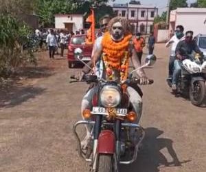 ଦୀର୍ଘ ଦିନ ପରେ ଚୌଦ୍ୱାର ଜେଲରୁ ବାହାରିଲେ  ଲଙ୍ଗୁଳି ନାଗାବାବା ବୈଷ୍ଟବ ପୁରୀ 