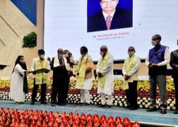 କେନ୍ଦ୍ର ସରକାରଙ୍କ ଠାରୁ ପୁରଷ୍କାର ପ୍ରାପ୍ତ ଡଃ ସ୍ୱପ୍ନେଶ୍ୱର ପଣ୍ଡାଙ୍କୁ ସହଯୋଗ ଓଡ଼ିଶା ପକ୍ଷରୁ ସମ୍ବର୍ଦ୍ଧିତ