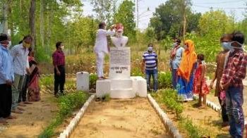 ଏମ୍ କେ ସି ଜି ଦୃଷ୍ଟିହୀନ ଓ ବଧିର ବିଦ୍ୟାଳୟ ରେ ମହାରାଜା ଶ୍ରୀ କୃଷ୍ଣଚନ୍ଦ୍ର ଗଜପତି ନାରାୟଣ ଦେବ ଙ୍କ ୧୩୦ ଜନ୍ମ ଜୟନ୍ତୀ ପାଳିତ