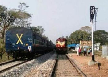 ଗୁଣୁପୁର ଠାରୁ ବିଶାଖାପାଟଣା ଭାୟା ପାରଳାଖେମୁଣ୍ଡି ଦେଈ ଯାଉଥିବା ଟ୍ରେନକୁ ହାଇଦ୍ରାବାଦ ପର୍ଯ୍ୟନ୍ତ ସମ୍ପ୍ରସାରଣ ପାଇଁ ଅନୁରୋଧ କରାଯାଇଛି