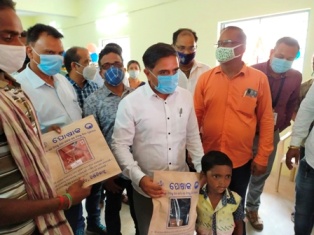 ଜିଲ୍ଲାସ୍ତରୀୟ ମୋ ୱାର୍ଡ଼ କର୍ମଶାଳା : ଗୋଷ୍ଠୀ ସହଭାଗିତାକୁ ଗୁରୁତ୍ୱ ସ୍ୱଚ୍ଛତା କ୍ଷେତ୍ରରେ ହିଞ୍ଜିଳିକାଟୁ ପୌର ପରିଷଦ ରାଜ୍ୟର ରୋଲ୍ ମଡ଼େଲ