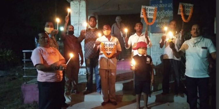 ସହୀଦ୍ ଯବାନ ମାନଙ୍କୁ ଶ୍ରଦ୍ଧାଞ୍ଜଳୀ – ଓଡ଼ଗାଁ