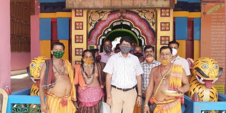 ଶ୍ରୀ ରଘୁନାଥ ଜୀଉଙ୍କ ପ୍ରବେଶ ପଥ ଗେଟପାଖ ରାସ୍ତାର ଉଭୟ ପାର୍ଶ୍ଵରେ : ମାର୍କେଟ କମ୍ପ୍ଲେକ୍ସ ନିର୍ମାଣର ଶୁଭାରମ୍ଭ ହେବ