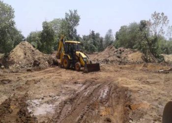 କରୋନାରେ ଲୋକେ ହାହାକାର ହେଉଥିବା ବେଳେ ଅନେକ ଯୋଜନାରେ ମହା ଦୁର୍ନୀତି ହେଉଥିବା ଅଭିଯୋଗ ହେଉଛି