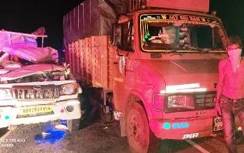 ମିନି ଟ୍ରକକୁ ଧକ୍କା ଦେଲା ପିକଅପ୍ ଭ୍ୟାନ, ଜଣେ ଗୁରୁତର