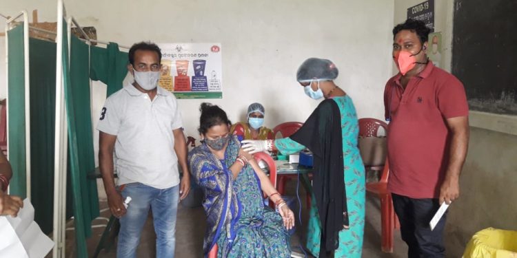 ବାଙ୍କୀ ଉପଖଣ୍ଡରେ ୪୧୬ ଜଣଙ୍କ ଠାରୁ ସ୍ୱାବ ସଂଗ୍ରହ କରାଯାଇଥିଲା ସେଥିମଧ୍ୟରୁ ୫୧ ଜଣ କରୋନା ପଜିଟିଭ୍ ଚିହ୍ନଟ ,୬୦୦ ଜଣଙ୍କୁ କରୋନା ପ୍ରତିଷେଧକ ଟୀକା କରଣ