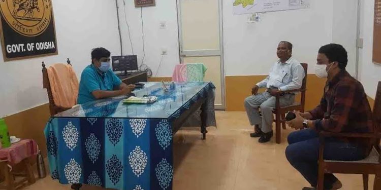 “ୟାସ୍‌” ବାତ୍ୟାର ମୁକାବିଲା ପାଇଁ ବାଙ୍କୀ ଉପଜିଲ୍ଲାପାଳଙ୍କର ଚୂଡାନ୍ତ ବୈଠକ