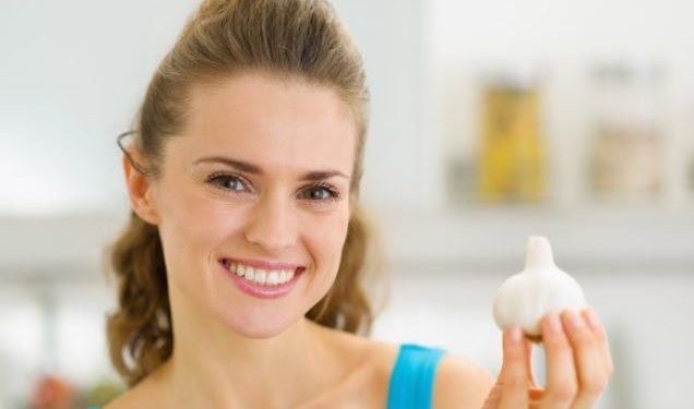 ଆପଣଙ୍କ ଚେହେରାରେ ଚମକ ଆଣିବ ରସୁଣ : ଜାଣନ୍ତୁ ଉପାୟ