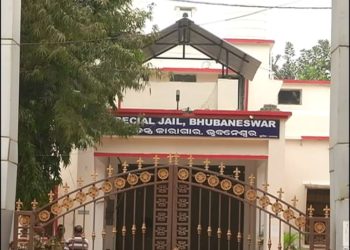 ଜେଲର ସେଲରେ ମୋବାଇଲ୍ ଫୋନ୍ : ଝାରପଡ଼ା ସ୍ୱତନ୍ତ୍ର ଜେଲରୁ ପୁଣି ଥରେ ମୋବାଇଲ୍ ଜବତ