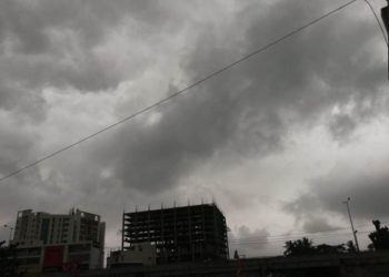 କାଳବୈଶାଖୀ ଜନିତ ବର୍ଷା ପାଇଁ ଆଞ୍ଚଳିକ ପାଣିପାଗ ବିଜ୍ଞାନ କେନ୍ଦ୍ର ଆସନ୍ତା ୪ ଦିନ ପାଇଁ ବିଭିନ୍ନ ଜିଲ୍ଲା‌କୁ ୟେଲୋ-ୱାର୍ଣ୍ଣିଂ ଜାରି କରିଛି