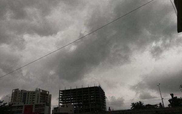 କାଳବୈଶାଖୀ ଜନିତ ବର୍ଷା ପାଇଁ ଆଞ୍ଚଳିକ ପାଣିପାଗ ବିଜ୍ଞାନ କେନ୍ଦ୍ର ଆସନ୍ତା ୪ ଦିନ ପାଇଁ ବିଭିନ୍ନ ଜିଲ୍ଲା‌କୁ ୟେଲୋ-ୱାର୍ଣ୍ଣିଂ ଜାରି କରିଛି