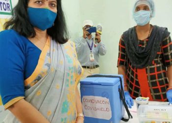 କୋଭିଡ ଟୀକାକରଣ କେନ୍ଦ୍ର ପରିଦର୍ଶନ କଲେ – ସାଂସଦ ଅପରାଜିତା ଷଡ଼ଙ୍ଗୀ