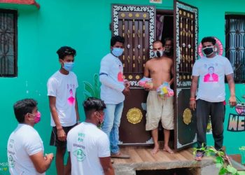 ବାଙ୍କୀ ବିଜୁଛାତ୍ର ଜନତା ପକ୍ଷରୁ କୋଭିଡ ସଂକ୍ରମିତ ବ୍ୟକ୍ତିମାନଙ୍କୁ ଶୁଖିଲା ଖାଦ୍ୟ – ମାସ୍କ୍ ଓ ସାବୁନ ବଣ୍ଟନ