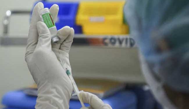 ଦେଶରେ ଟିକାର ଅଭାବ ଦେଖା ଦେଉଥିବାରୁ; ଲକ୍ଷାଧିକ ଲୋକ ଠିକ୍‌ ସମୟରେ ଦ୍ୱିତୀୟ ଡୋଜ୍‌ ନେଇପାରୁନାହାନ୍ତି