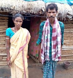 ଗରିବ ଆଦିବାସୀ ବନ୍ତ ମିର୍ଦ୍ଧା ଙ୍କୁ ମିଳୁନି ପ୍ରଧାନମନ୍ତ୍ରୀ ଆବାସ ଯୋଜନାରେ ଘର । ଝାଟିମାଟି କୁଡ଼ିଆ ଘରେ ବିତୁଛି ଜୀବନ ।