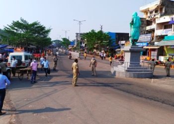 ଲକଡ଼ାଉନର ଦ୍ୱିତୀୟ ଦିବସ : ଲୋକେ ନିୟମ ମାନି ଘରେ ରହିଲେ